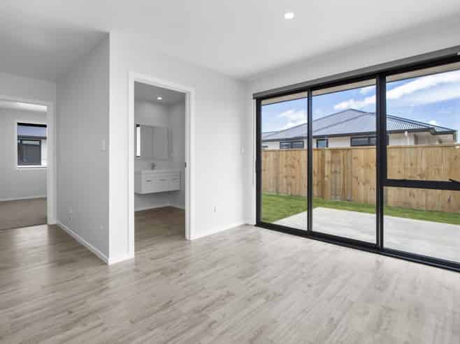 2/18 Betley Crescent, Fairview Downs