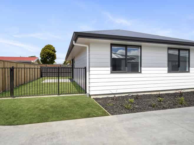 2/18 Betley Crescent, Fairview Downs