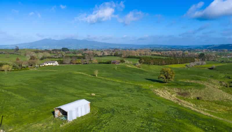 102 Gillard Road, Ngahinapouri