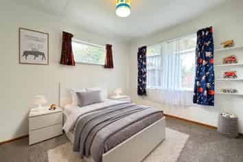 31 Kahikatea Grove, Paparangi