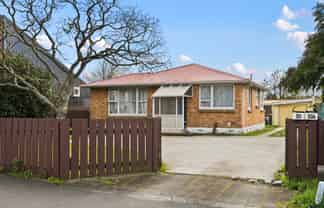 50 & 50A Hukanui Road, Chartwell