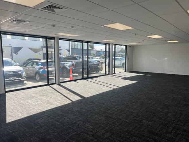Premium GF Office Modern, Bright, Highly Versatile