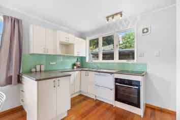 13 Silverstream Road, Horahora