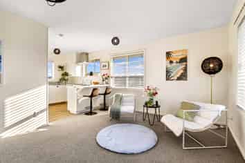 27C Linton Crescent, Matua