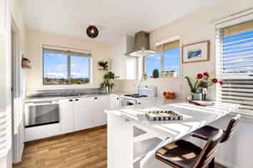 27C Linton Crescent, Matua
