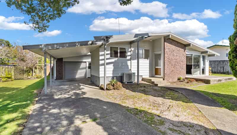 41 Paramount Parade, Tikipunga
