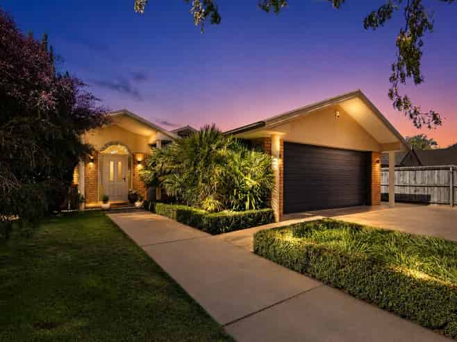 12 Mahuri Street, Parklands