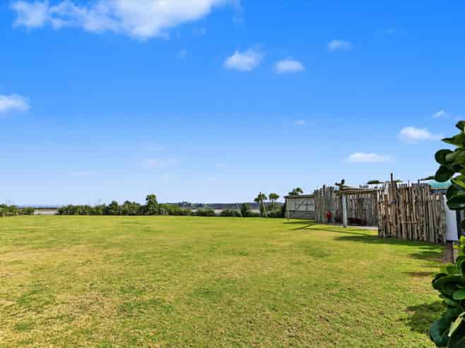 564A Pukehina Parade, Pukehina