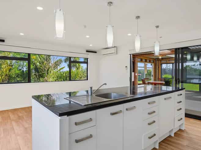 564A Pukehina Parade, Pukehina