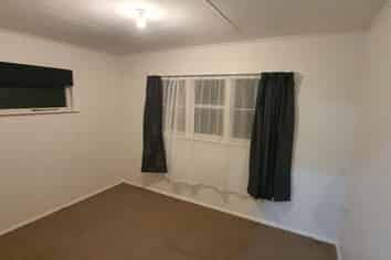 115 McLean Street, Woodville