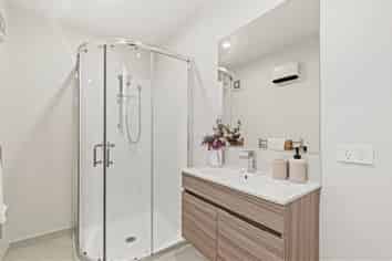 35B Wrights Road, Addington