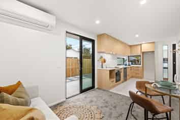 35C Wrights Road, Addington