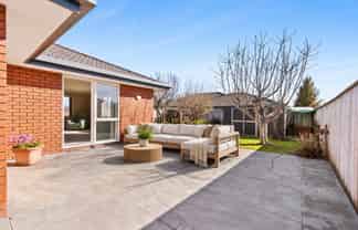 6 Ruth Taylor Avenue, Stoke