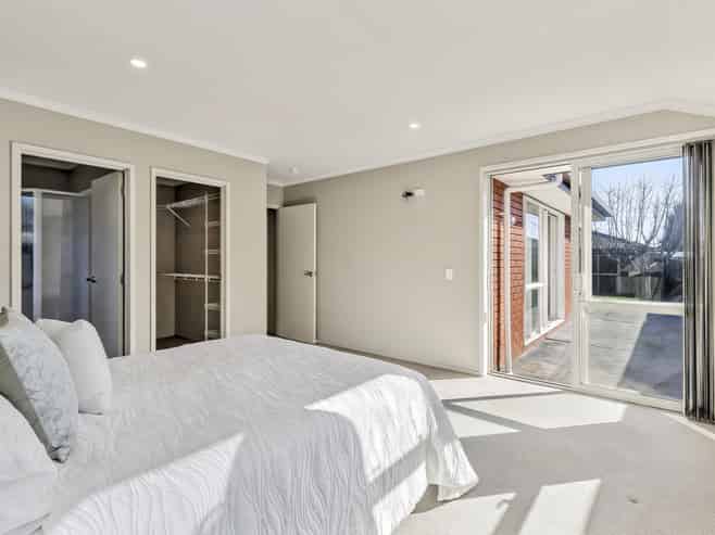 6 Ruth Taylor Avenue, Stoke