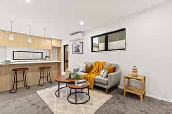 35E Wrights Road, Addington