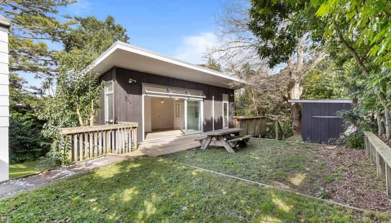 2/49B Lancaster Road, Beach Haven