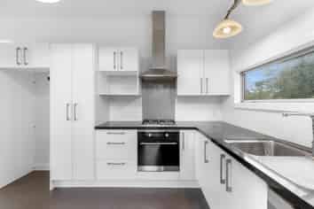 2/49C Lancaster Road, Beach Haven