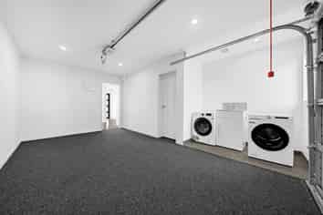 43 Flat Bush School Road, Flat Bush
