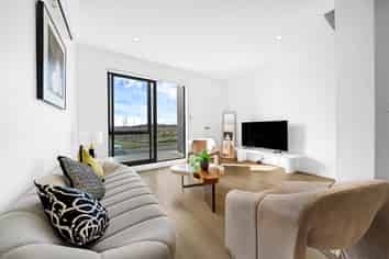 43 Flat Bush School Road, Flat Bush