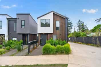 4/28 Raukawa Street, Stokes Valley