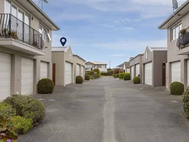31 Chateau Crescent, Rangatira Park