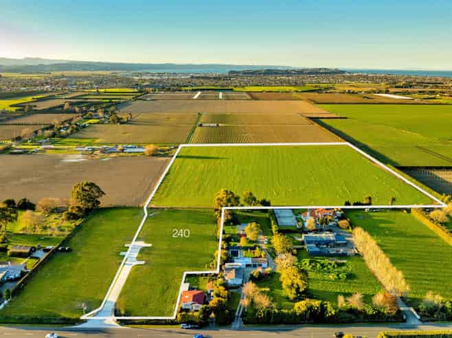 240 Meeanee Road, Meeanee