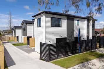 84C Botany Road, Botany Downs