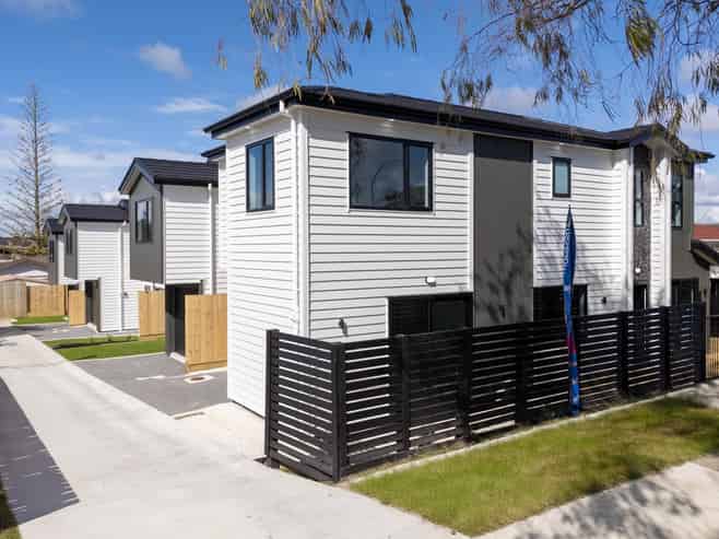 84C Botany Road, Botany Downs
