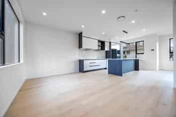 1/8 Alpers Avenue, Epsom