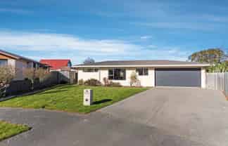 16 Kruse Place, Redwood