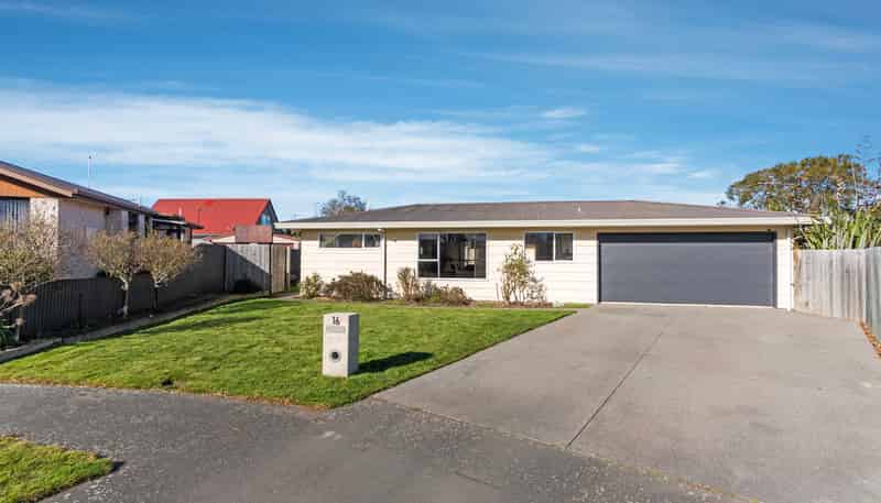 16 Kruse Place, Redwood