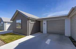 318/30 Bob Robertson Drive, Woodend