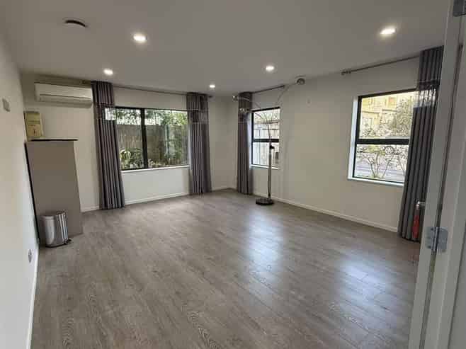 30 Rohi Place, Flat Bush