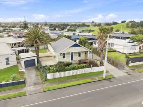 18 Bryce Street, Castlecliff