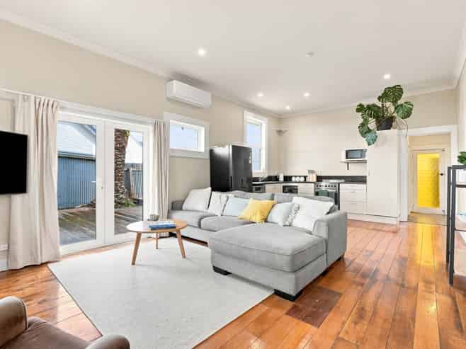 18 Bryce Street, Castlecliff