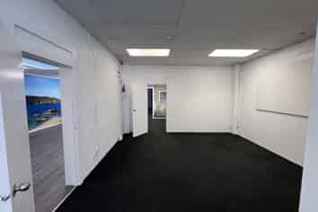 254sqm Warehouse and showroom