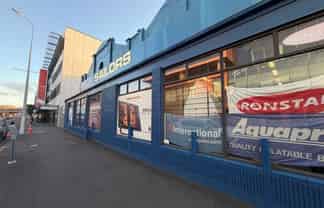 Large Volume Retail with Carparking CBD Fringe