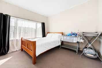 Auckland - Address withheld