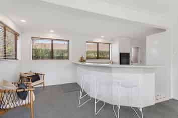 52 Valecrest Avenue, Parklands