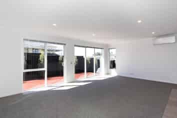 90 Colonial Drive, Millwater