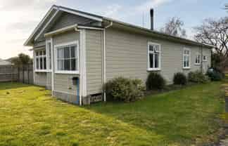 471a High Street South, Carterton
