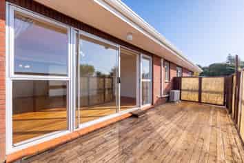 8 McDowell Crescent, Hillcrest