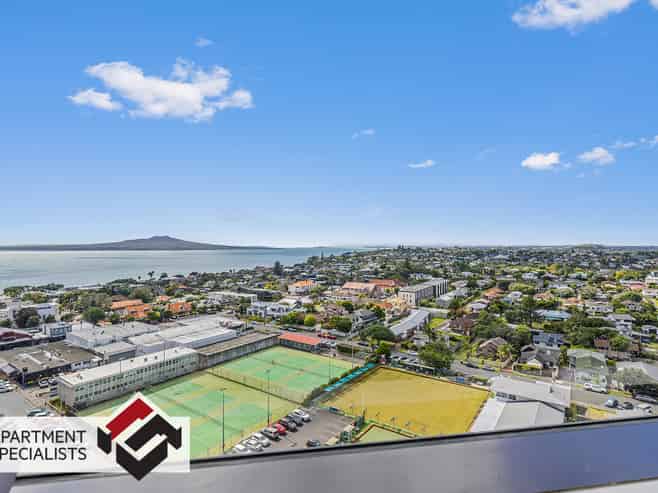 9 Byron Avenue, Takapuna