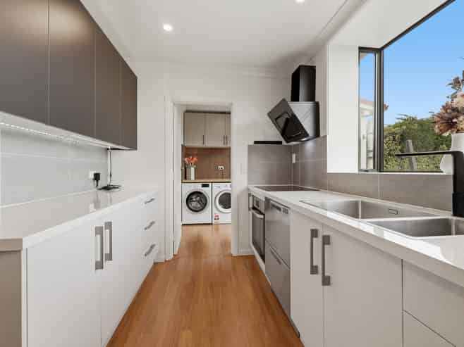 72 Dunrobin Street, Waverley