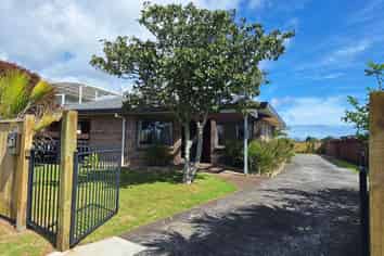 36 Wesley Avenue, Frankleigh Park