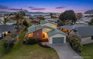 7 Martin Place, Cooks Beach
