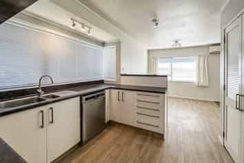 10A Chedworth Drive, Glenfield
