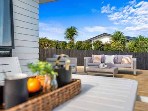 61 Eighth View Ave, Beachlands