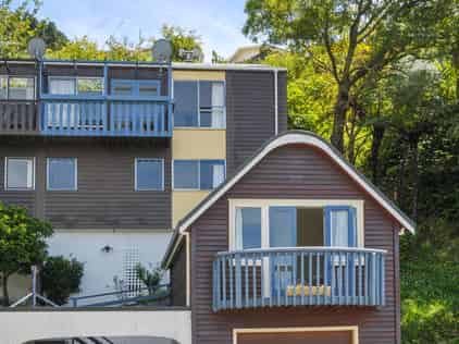 8 (studio) Sandhurst Way, Crofton Downs