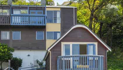 8 (studio) Sandhurst Way, Crofton Downs